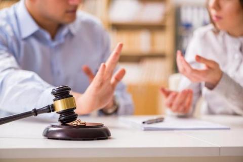 10 Questions to Ask Your Divorce Lawyer Before Signing Anything