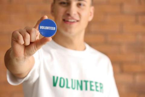 How Faculty-Led Volunteering Programs Actually Move the Needle on Student Engagement