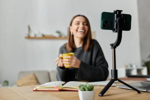 How AI Is Empowering Frontline Workers to Become Brand Storytellers