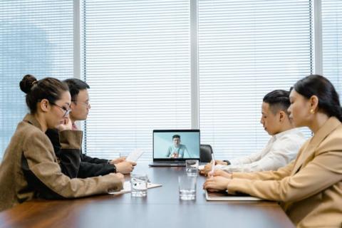 Why Your Remote Meetings Aren't Working (And How To Improve Them)