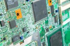 Same RK3588 Chip, Two Different Boards: Where Kiwi Pi 5 Pro and Orange Pi 5 Plus Split